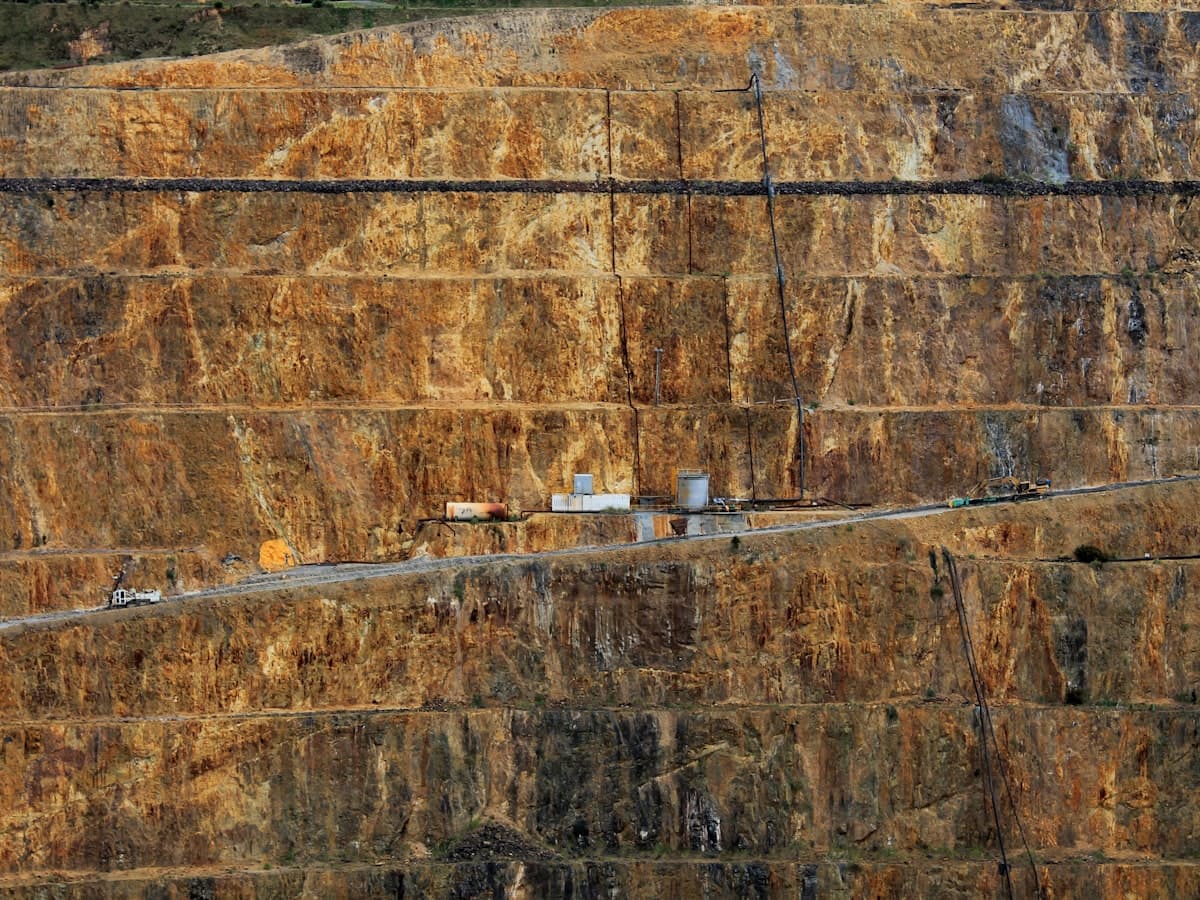 Open-pit extraction, the origin stage of the copper supply chain.